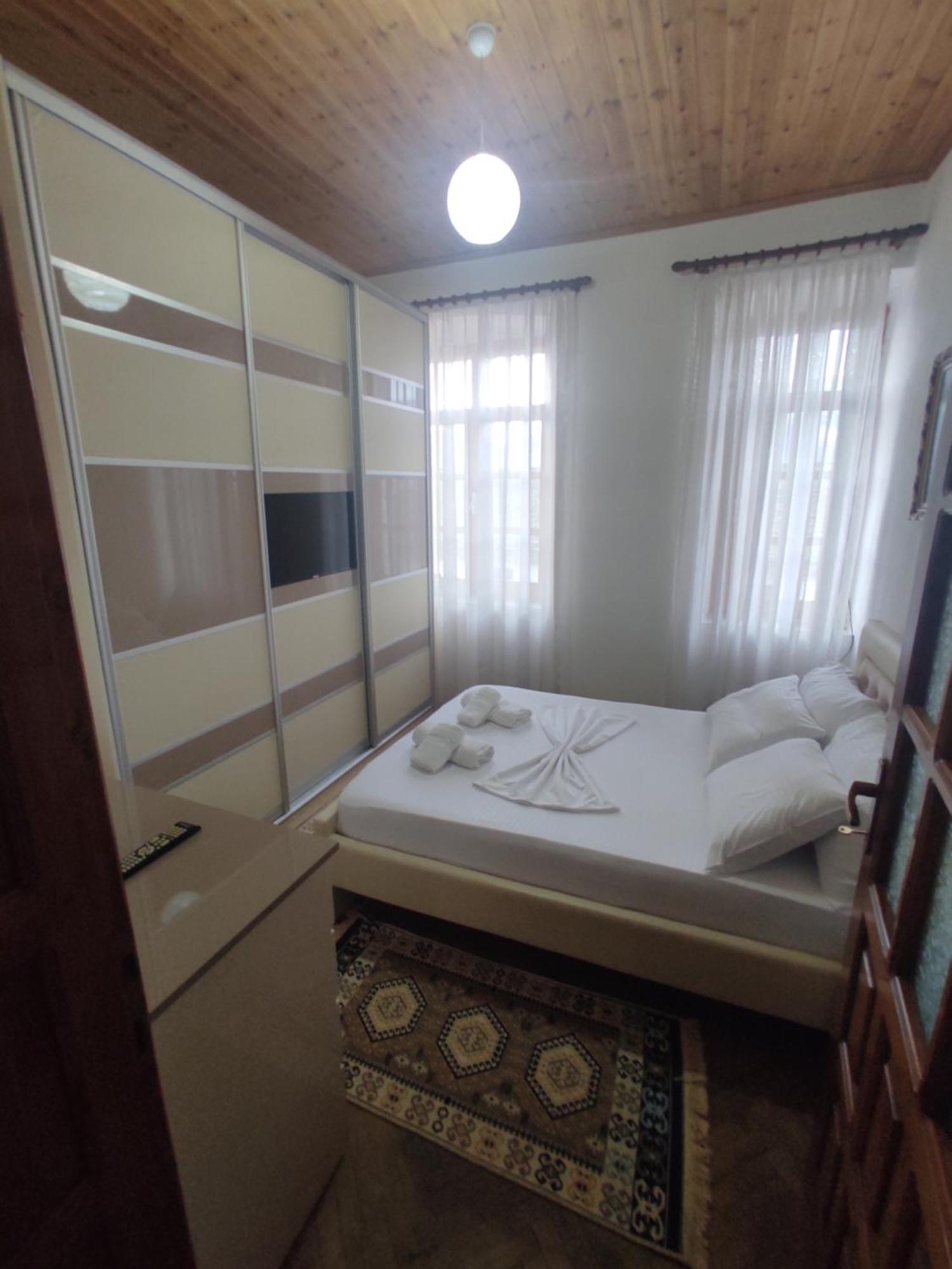 Xheison Apartment Gjirokastra Kültér fotó